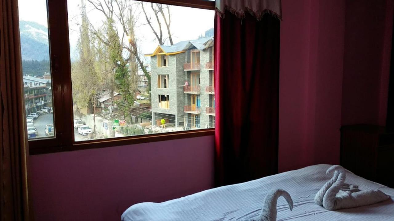 Dormico'S Hotel Snowbird Manāli Exteriér fotografie