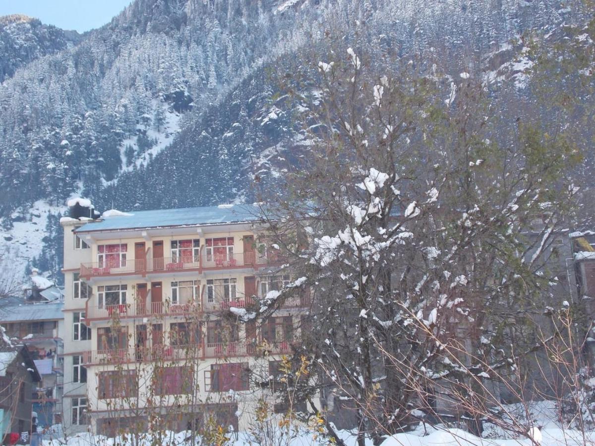 Dormico'S Hotel Snowbird Manāli Exteriér fotografie