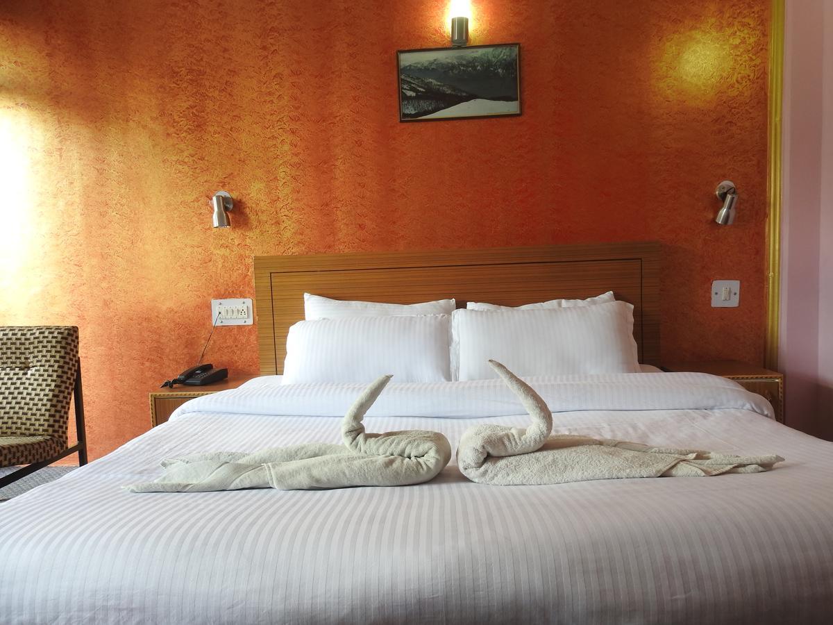 Dormico'S Hotel Snowbird Manāli Exteriér fotografie